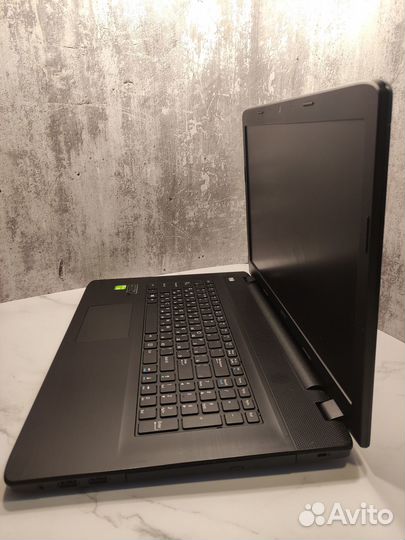 Игровой ноутбук с SSD/17 Дюймов/GeForce/8Гб Озу