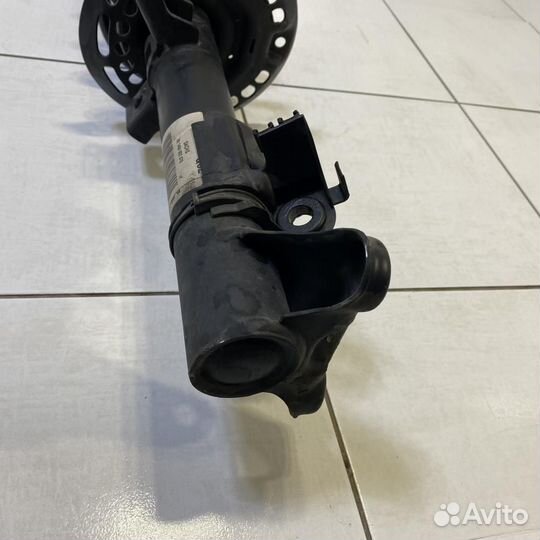 Амортизатор передний правый Mercedes-Benz E-Class