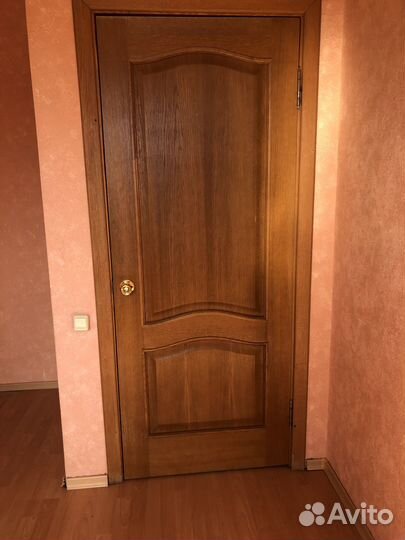 Дверь из натурального дерева