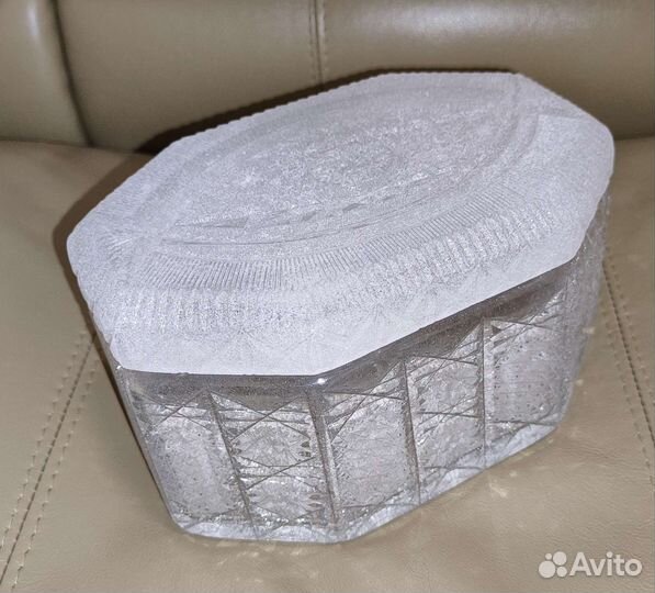 Винтажная антикварная матовая хрустальная шкатулка