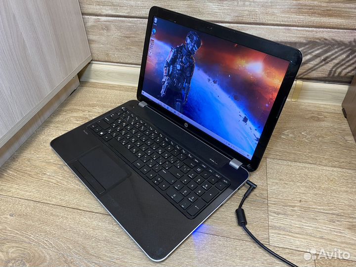 Мощный ноутбук HP 2 видеокарты/4 ядра