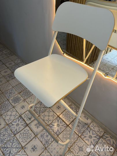 Барные стулья IKEA белые