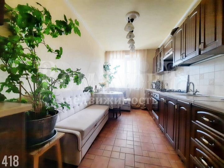 2-к. квартира, 65 м², 2/4 эт.