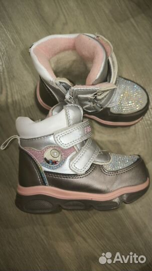 Ботинки на девочку