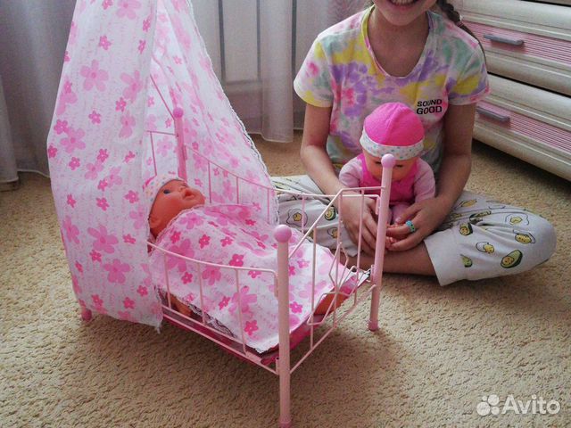 Детская кроватка для кукол