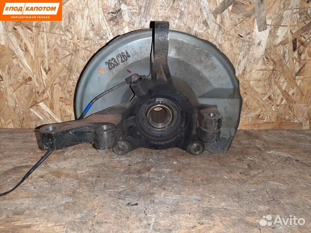 Кулак передний правый Mitsubishi Lancer 10