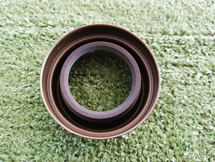 Сальник полуоси переднего моста Jeep
