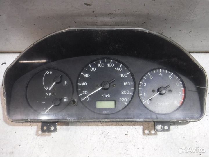 Панель приборов Mazda 323 BA