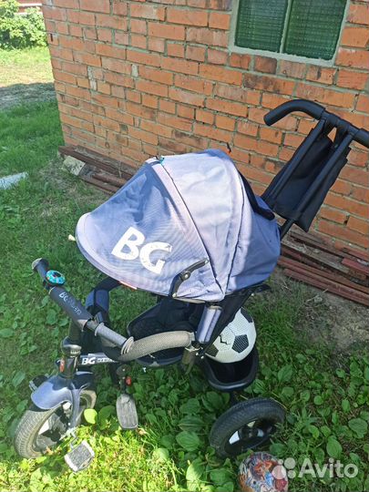 Детский велосипед с родительской ручкой