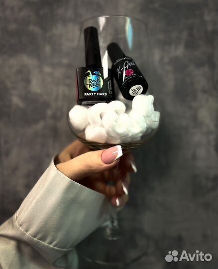 Маникюр и педикюр