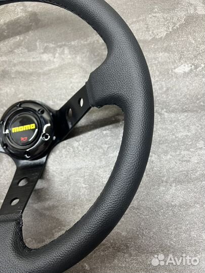 Спортивный руль Momo черный на ваз и иномарки