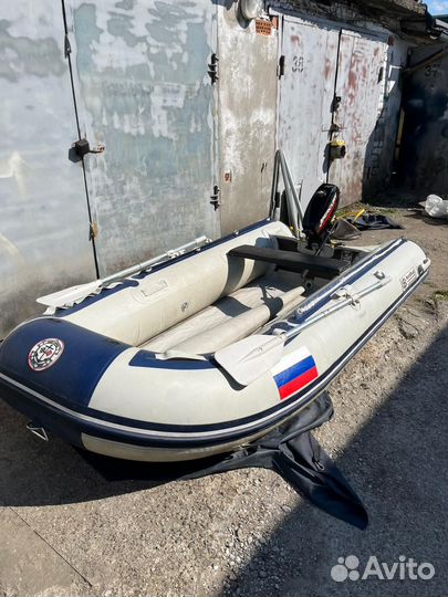 Лодка с мотором