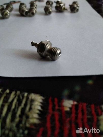 Свеча зажигания (накаливания) для двигателей авиам