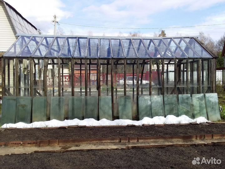 Стекло сталинит