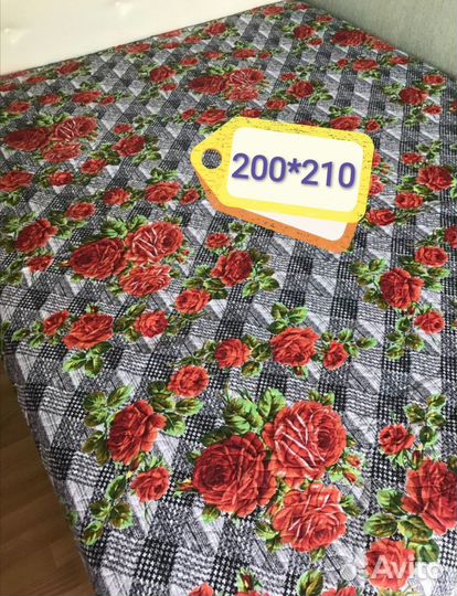 Покрывала новые разные стеганые