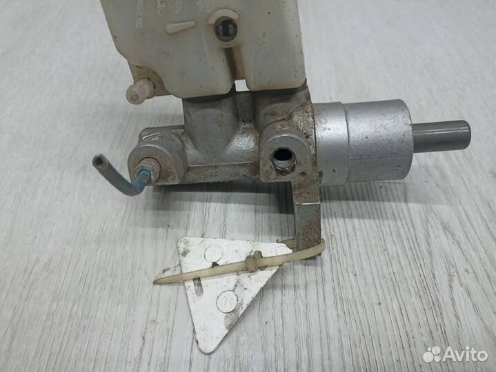 Цилиндр тормозной с бачком Chevrolet Lacetti