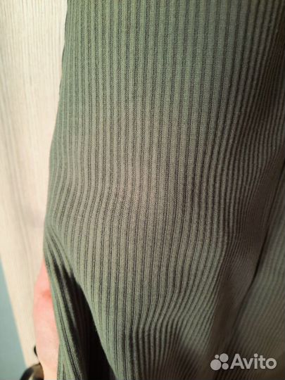 Фисташково зелёное платье