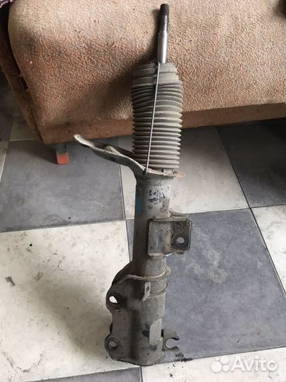 Стойки mercedes vito задние