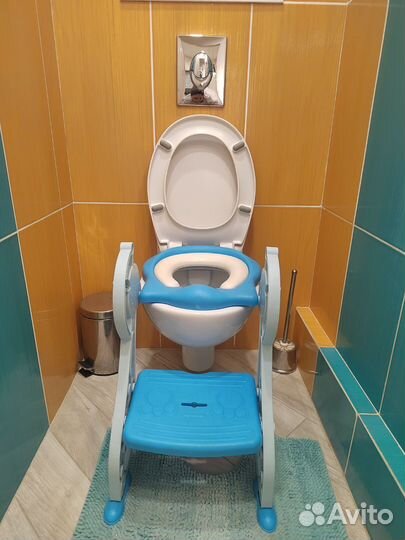 Детское сиденье на унитаз со ступенькой