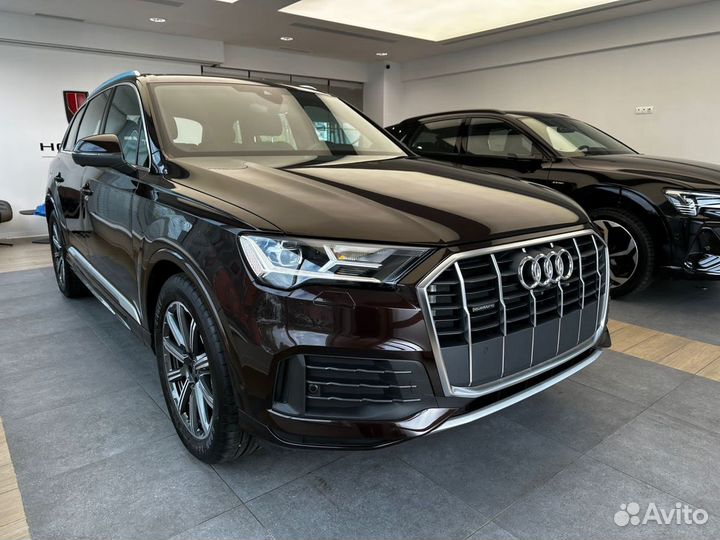 Audi Q7 3.0 AT, 2022