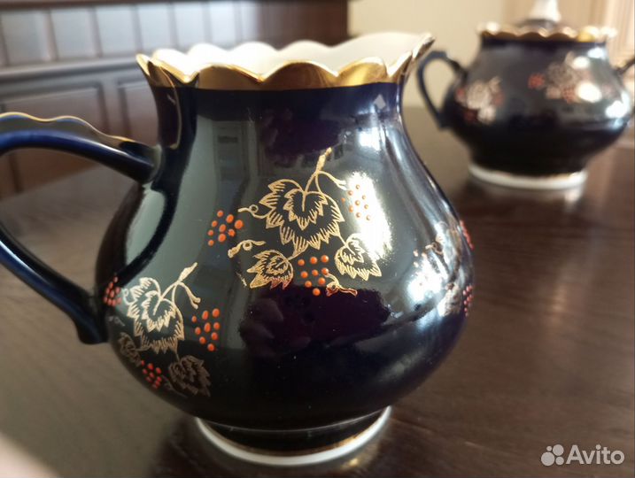 Сахарница, молочник, сервиз, стаканы-сапожки