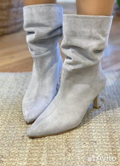 Новые женские деми ботинки на каблуках