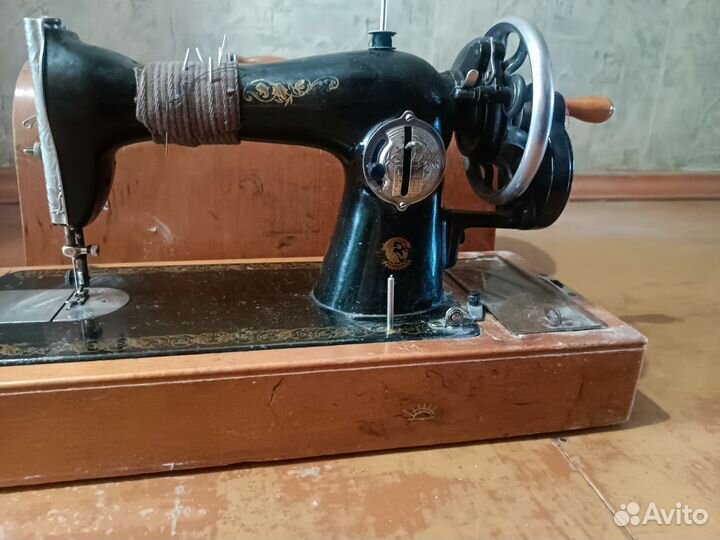 Швейная машинка пмз им. Калинина