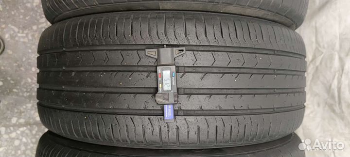 Continental ContiPremiumContact 5 215/55 R17 94W