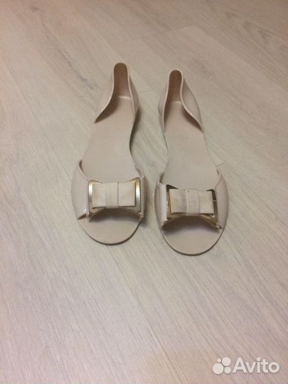 Босоножки женские резиновые