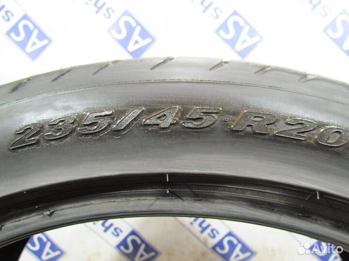 Pirelli P Zero 235/45 R20 92N