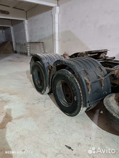 Продам комплект крыльев на камаз тягач