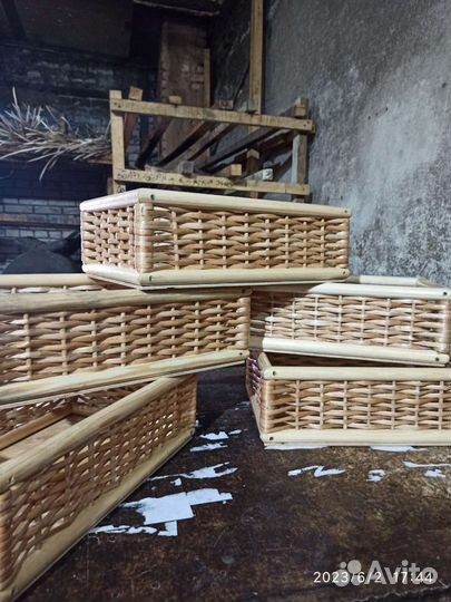 Плетеный ящик