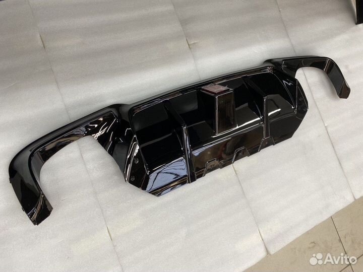 М5 задний бампер + диффузор м5 лед BMW F10