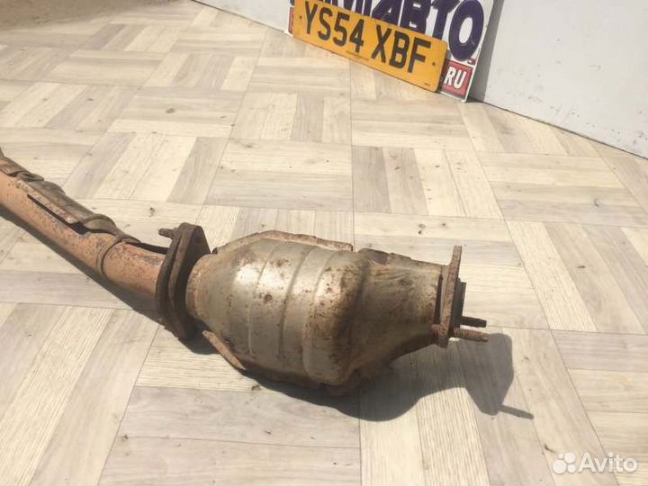 Выхлопная труба глушитель левая Nissan Pathfinder