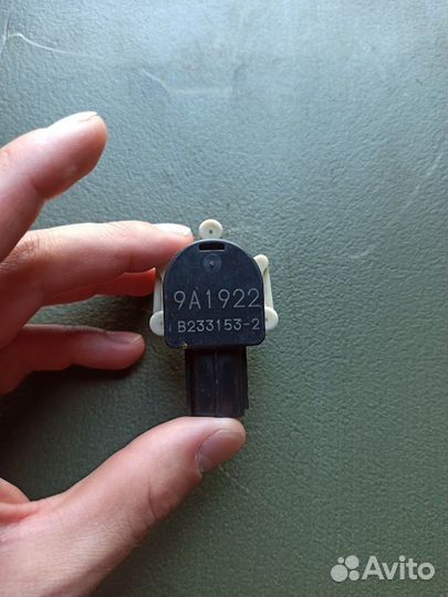 Датчик высоты дорожного просвета Lexus