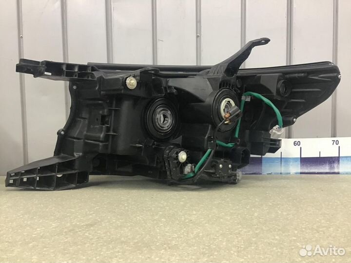 Фара правая Toyota Land Cruiser (150) -Prado 2009