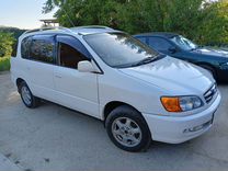 Toyota Ipsum 2.0 AT, 1999, 280 000 км, с пробегом, цена 695 000 руб.