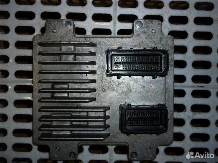 Блок управления двигателем Chevrolet Aveo T300