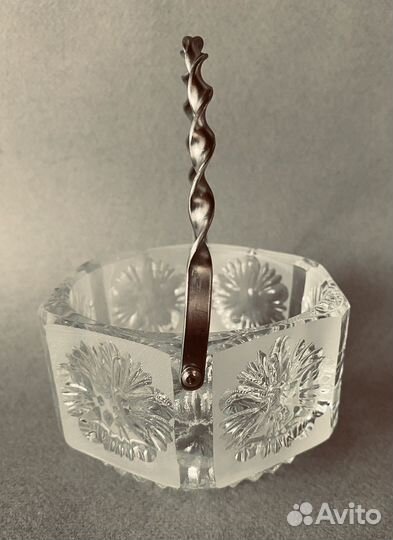 Хрустальная конфетница с ручкой СССР винтаж