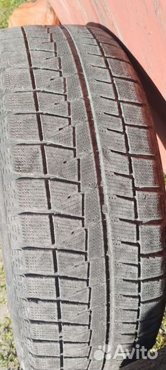 Bridgestone Blizzak Revo GZ 225/60 R17