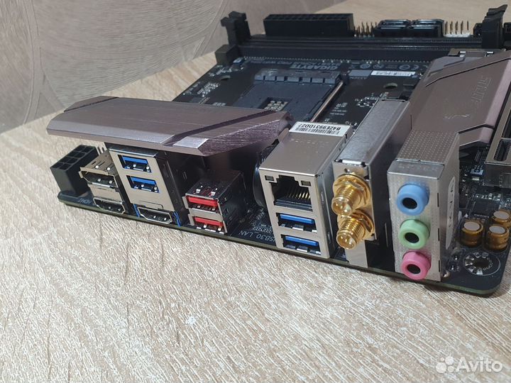 Материнская плата AM4 mini-ITX