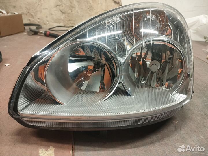 Фара левая priora 1