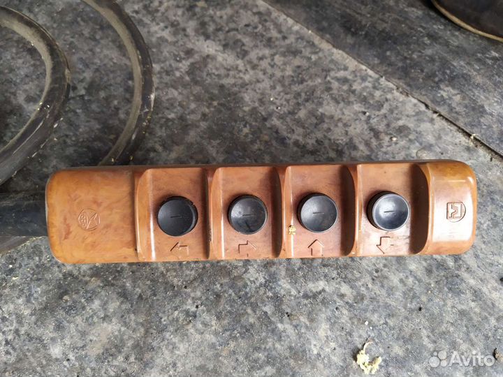 Пульт управления электротельфера кран-балки