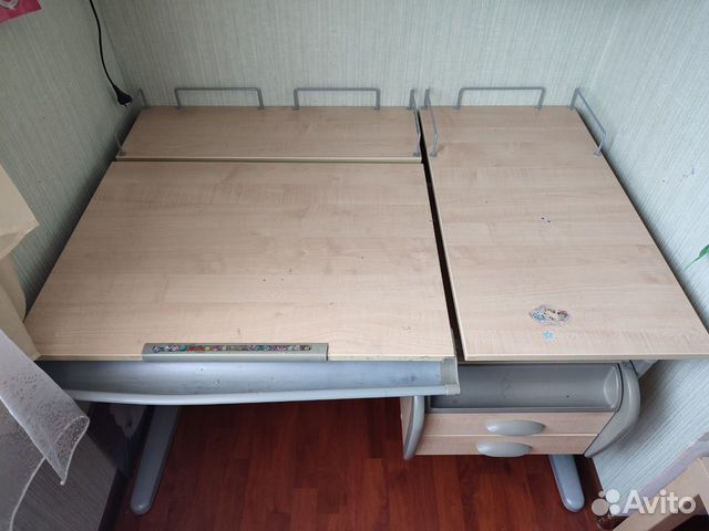Растущая парта и стул для ребенка