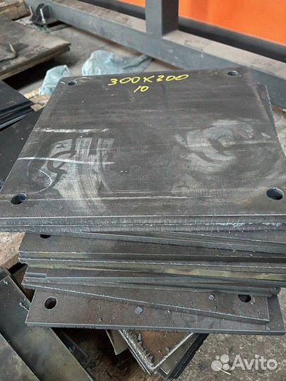 Стальные пластины