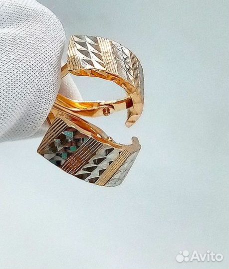 Золотые серьги