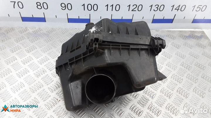 Корпус воздушного фильтра Toyota Verso 2010