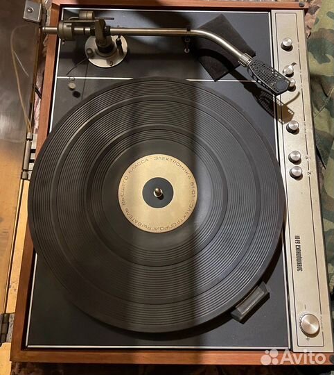 Электроника Б1 -01 (проигрыватель винила) - 1977