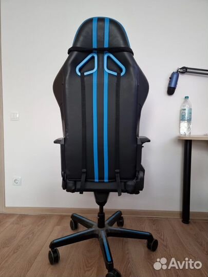 Компьютерное кресло бу dxracer OH/RV131/NB