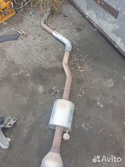 Киа рио 3,хендай солярис. глушитель средняя часть